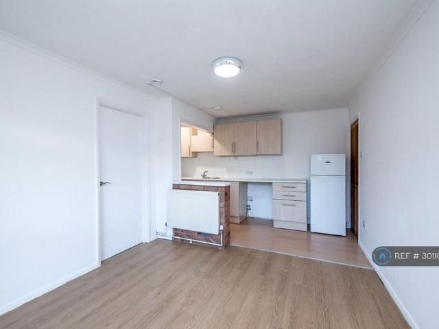 Apartment for rent in Farleygreen, Spring Park