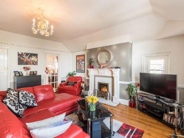 Apartment for rent in Red Hill, Surrey