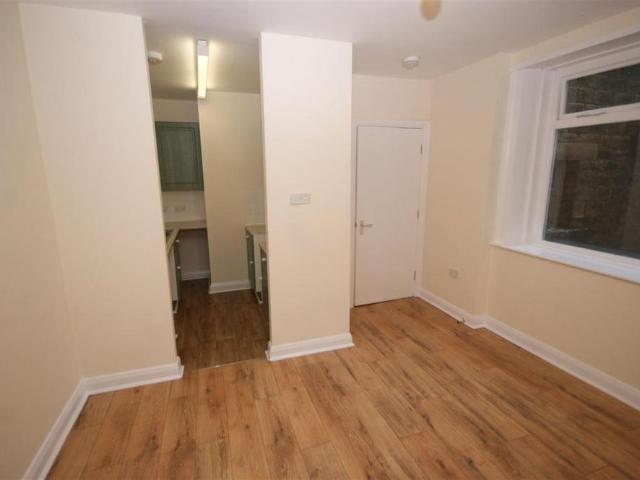 Apartment for rent in Highfields, Huddersfield