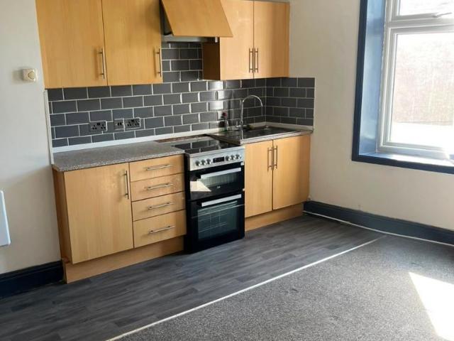 Flat for rent in Ingrow, West Yorkshire