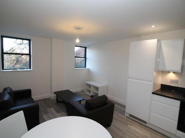 Flat for rent in Stokes Croft, Feckenham