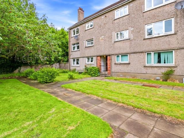 Flat for rent in Dumbarton, Scotland