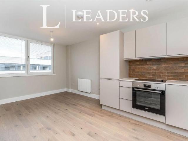 Apartment for rent in Shirley Park, City Of Southampton