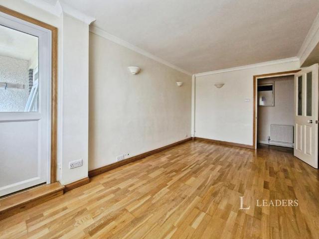 Apartment for rent in Priddy's Hard, Middlecroft