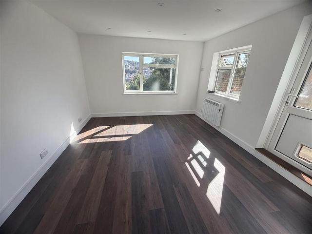 Apartment for rent in Blacklands, Guestling Green