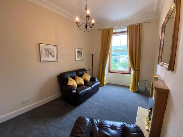 Apartment for rent in Southside, Scotland