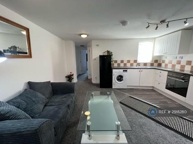 Flat for rent in Cocker Hill, Greenheys