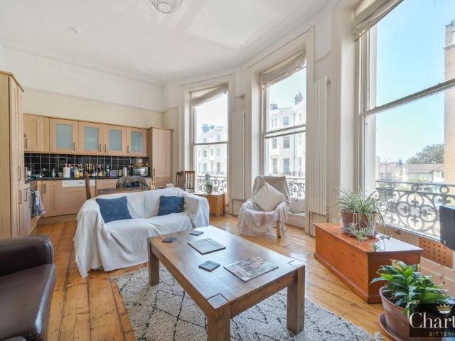 Flat for rent in Aldrington