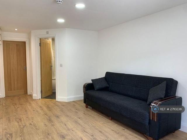 Apartment for rent in Streatham, Greater London
