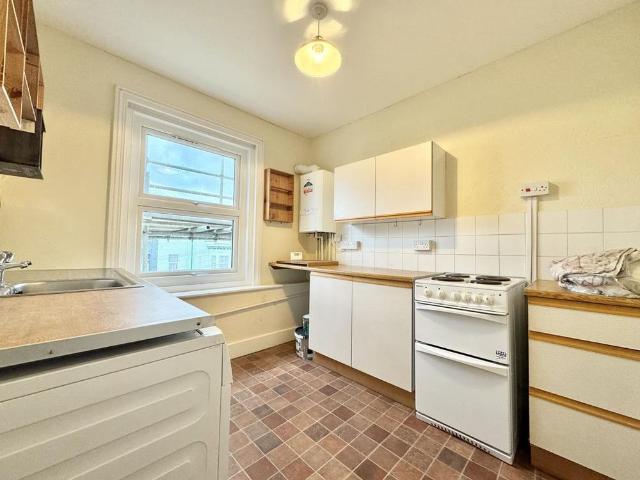 Apartment for rent in Cliftonville West, Acol