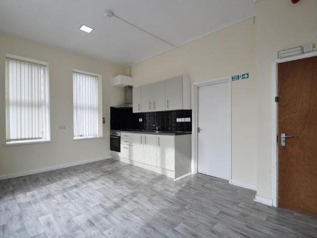 Apartment for rent in Commercial Road, Newport