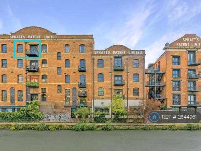 Flat for rent in Bromley-by-Bow, Poplar Grove