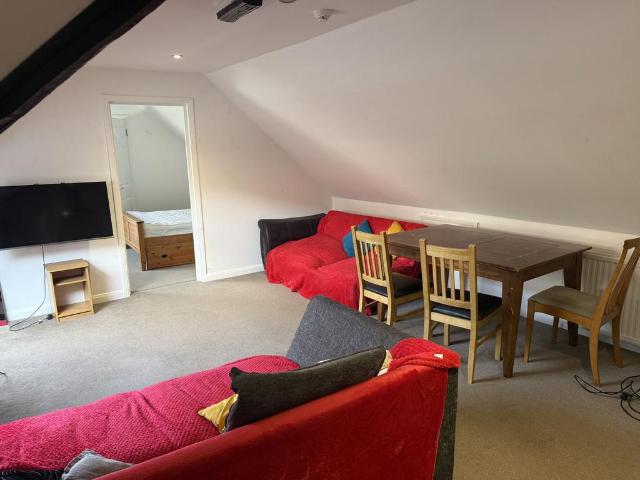 Flat for rent in Saunderton, Horsenden