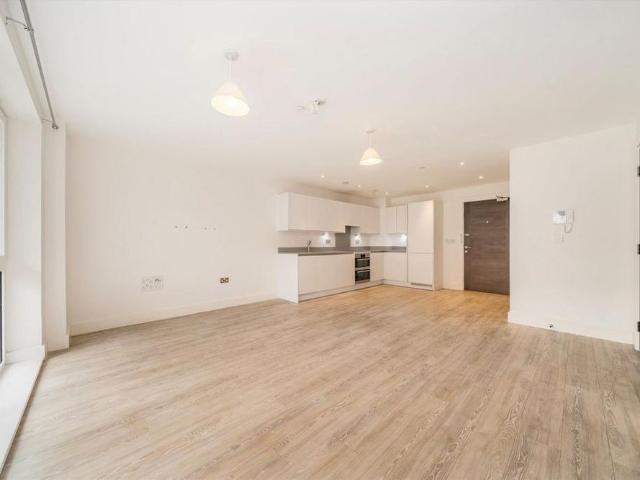 Apartment for rent in London Borough of Hounslow, Spring Grove