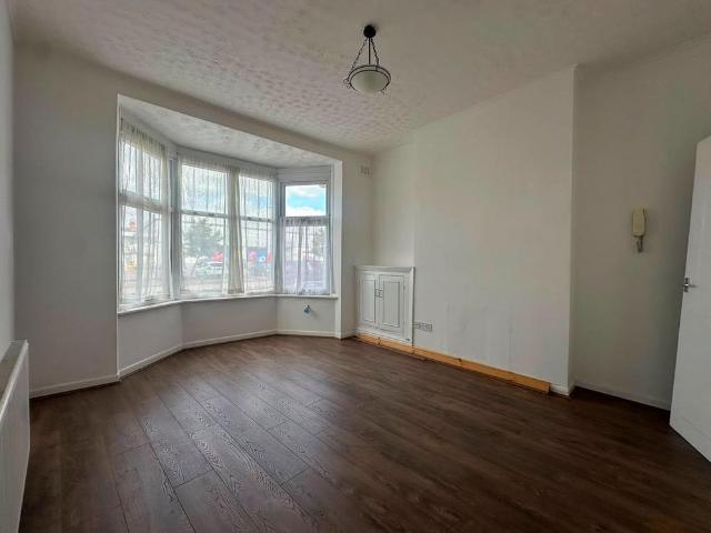 Apartment for rent in Newfoundpool, Old Wharf