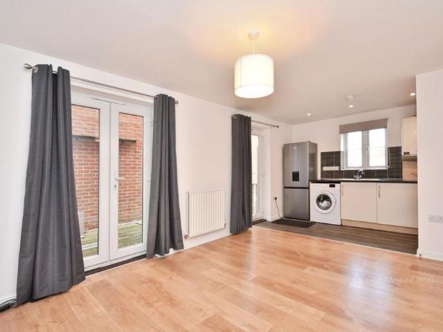 Apartment for rent in Buckingham Park