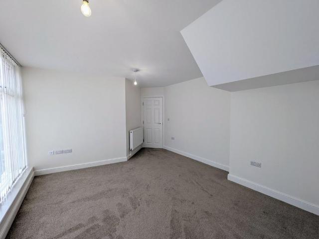 Apartment for rent in Hopetown, Wakefield