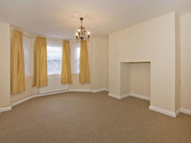 Apartment for rent in St James, Sandown Park