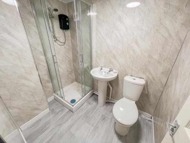 Flat for rent in Cradley Heath, West Midlands
