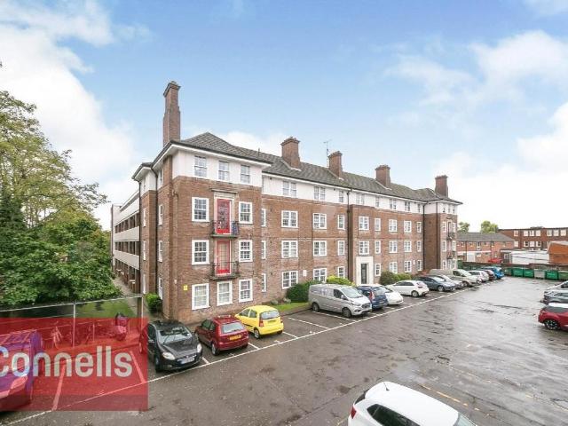 Flat for rent in New Town, Horsham