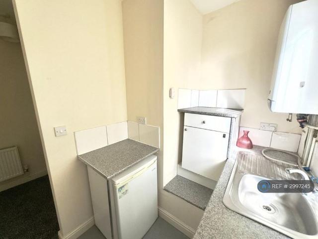 Apartment for rent in Page Hall, South Yorkshire