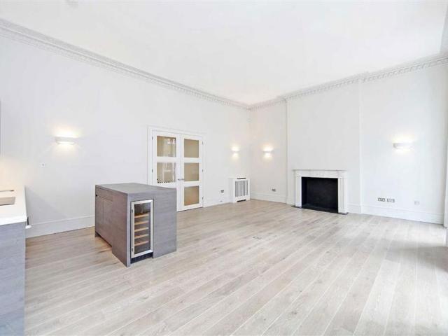 Apartment for rent in Marylebone, Greater London
