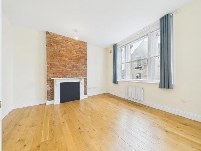 Apartment for rent in Stroud, School House