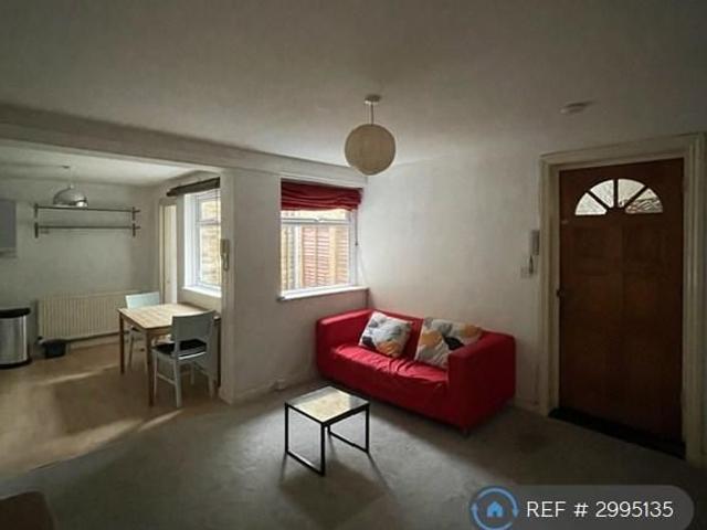 Apartment for rent in London Borough of Hounslow, Greater London