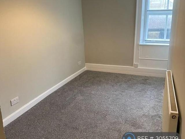 Apartment for rent in Cross Green, Leeds