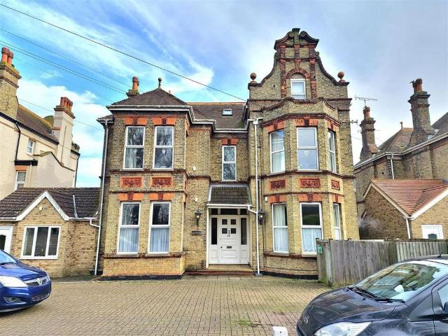Apartment for rent in Acol, Kent