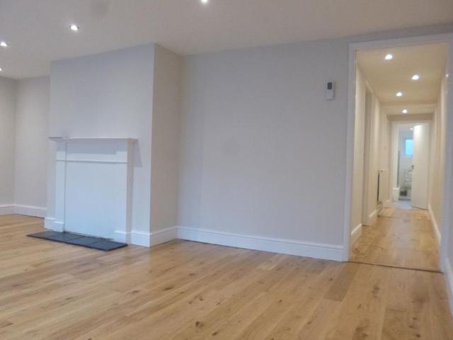 Apartment for rent in Watford Heath, Watford