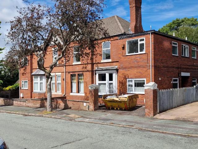 Flat for rent in Goldthorn Hill, Penn
