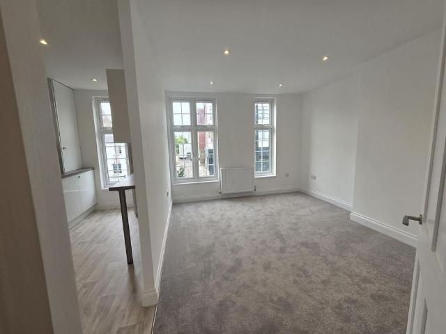 Room for rent in Mortlake, Greater London