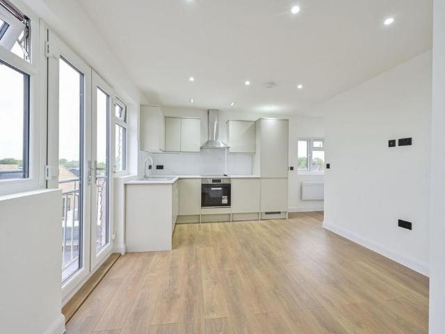 Apartment for rent in London Borough of Merton, Greater London