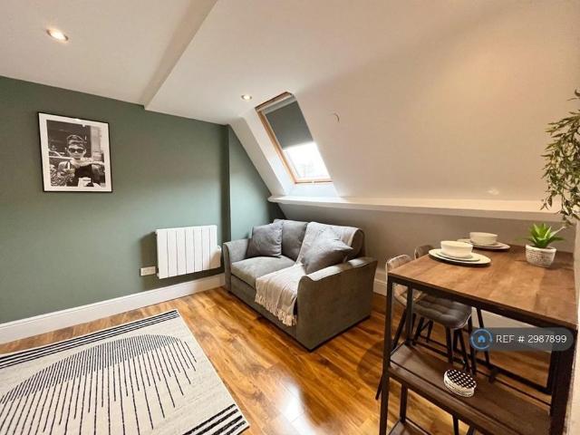 Apartment for rent in The Meadows, Haddon