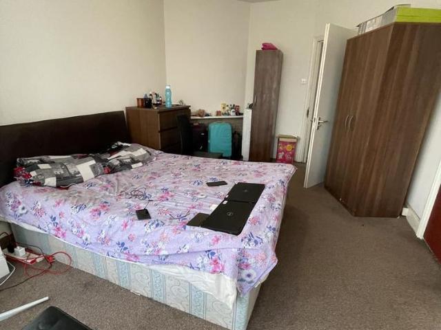 Studio for rent in London Borough of Hounslow, Heston