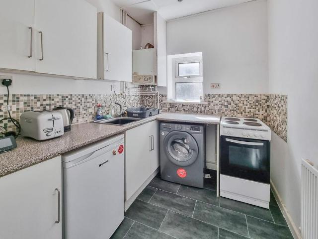Apartment for rent in Falcon Lodge, Wales