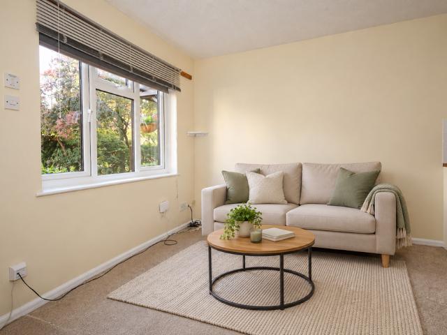 Apartment for rent in Horsell, Woking