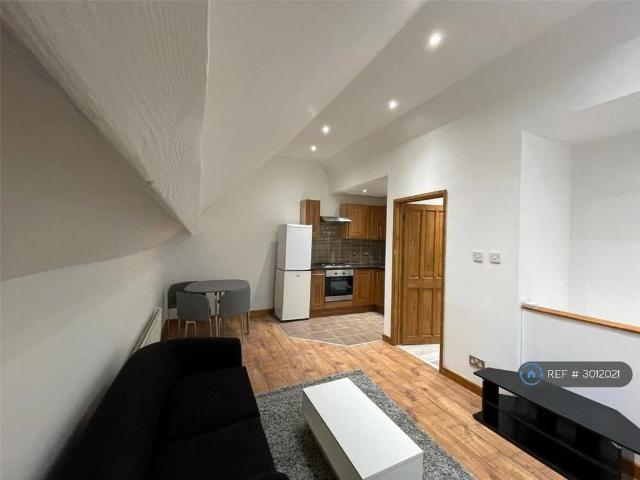 Apartment for rent in Farley Hill, Spring Park