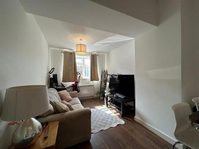 Apartment for rent in Tricketts Cross, Ferndown