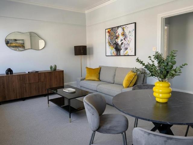 Flat for rent in Kensington, Greater London