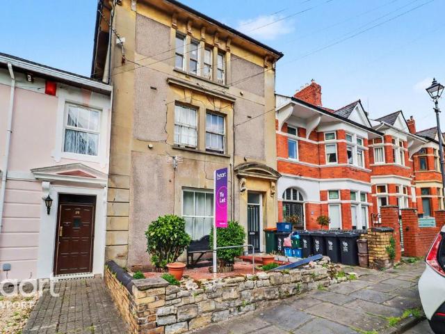 Flat for rent in Eveswell, Wales