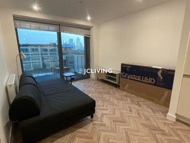 Flat for rent in Bromley-by-Bow, Poplar Grove
