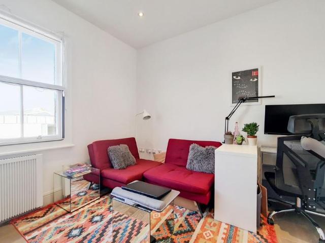 Flat for rent in Shepherd's Bush, Isle Of Man