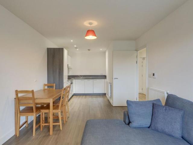 Apartment for rent in London Borough of Lewisham, Ladywell
