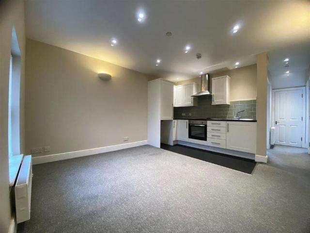 Apartment for rent in Oxleaze, Gloucester