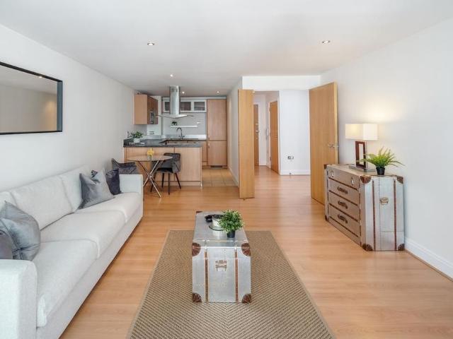 Apartment for rent in Belsize Park, Greater London