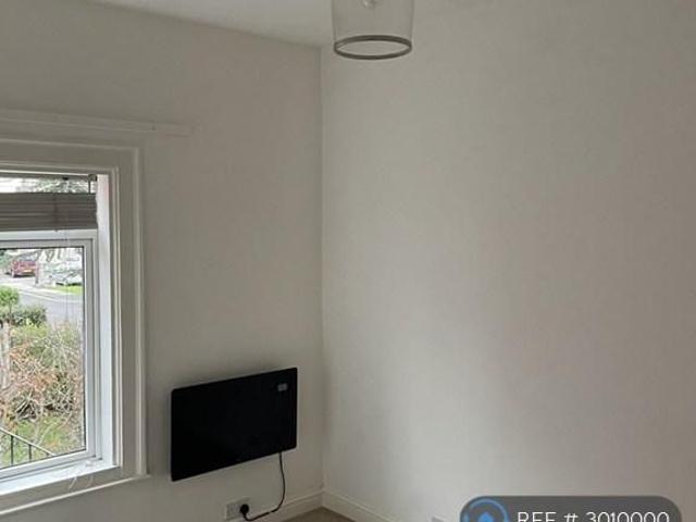 Apartment for rent in Sherford, Rumwell