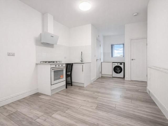 Flat for rent in Castlefield, Cressex