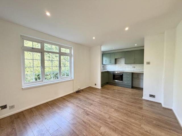 Apartment for rent in Wickhurst Green, Horsham
